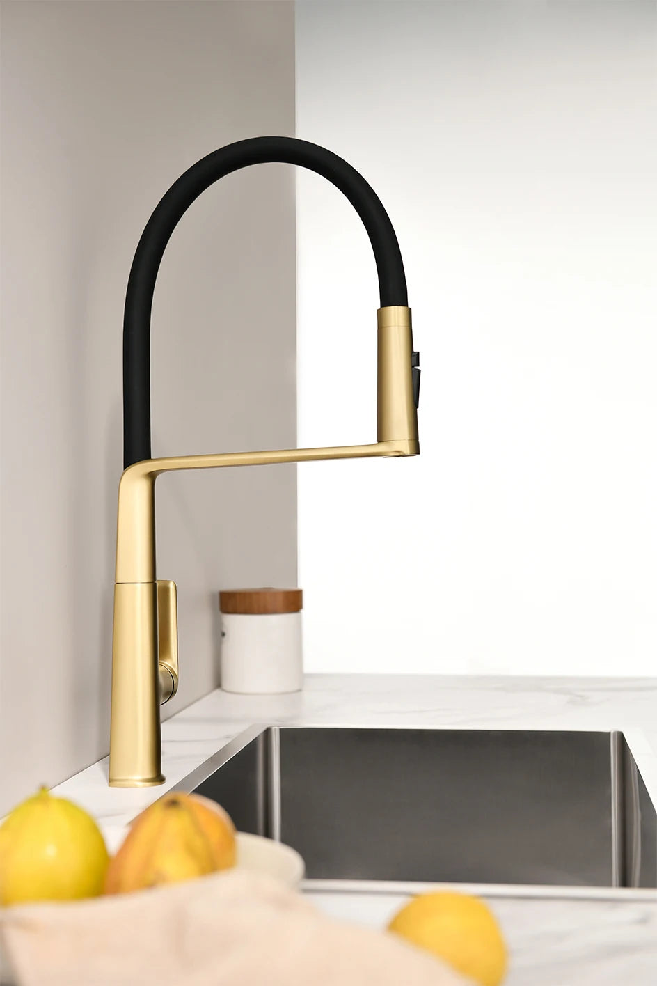 VGX Kitchen Faucet Sink Faucets Rubber Pull Down Stream Sprayer Taps Rotatable Kitchen Mixer Water Tap Hot Cold Crane Rose Gold
