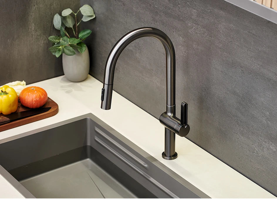 VGX Luxury Brushed Kitchen Faucet Deck Mounted Tap Pull Out Kitchen Sink Mixer Single Handle Kitchen Gourmet Faucet Water Crane