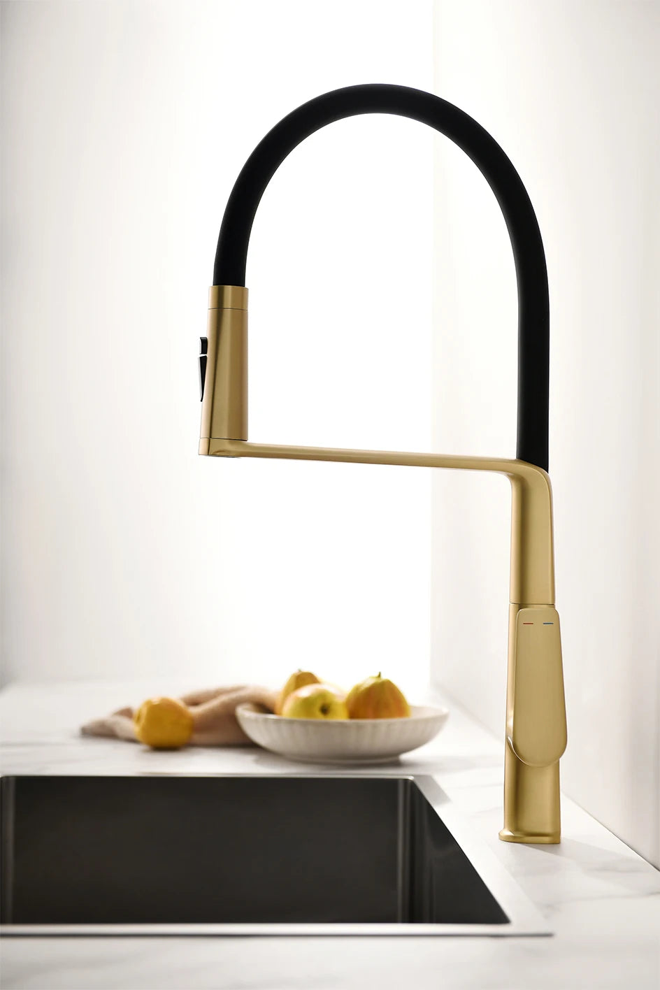 VGX Kitchen Faucet Sink Faucets Rubber Pull Down Stream Sprayer Taps Rotatable Kitchen Mixer Water Tap Hot Cold Crane Rose Gold