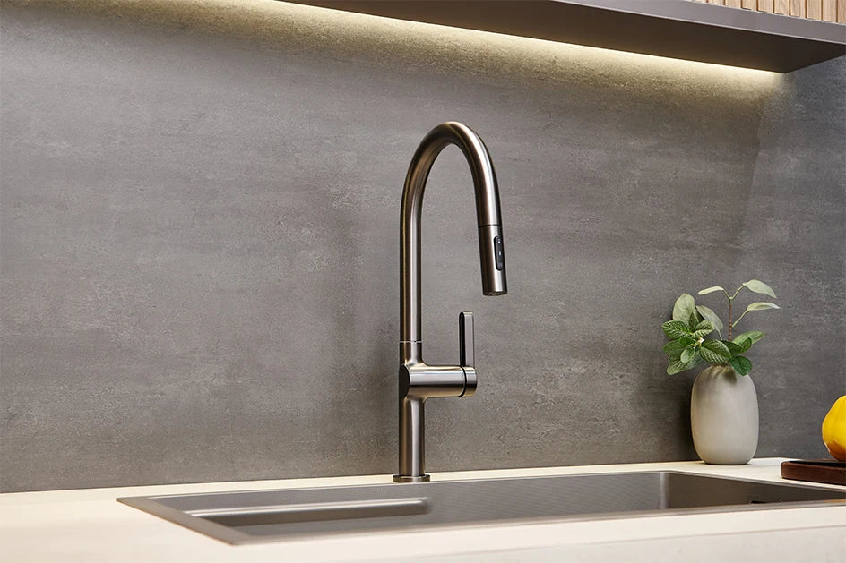 VGX Luxury Brushed Kitchen Faucet Deck Mounted Tap Pull Out Kitchen Sink Mixer Single Handle Kitchen Gourmet Faucet Water Crane